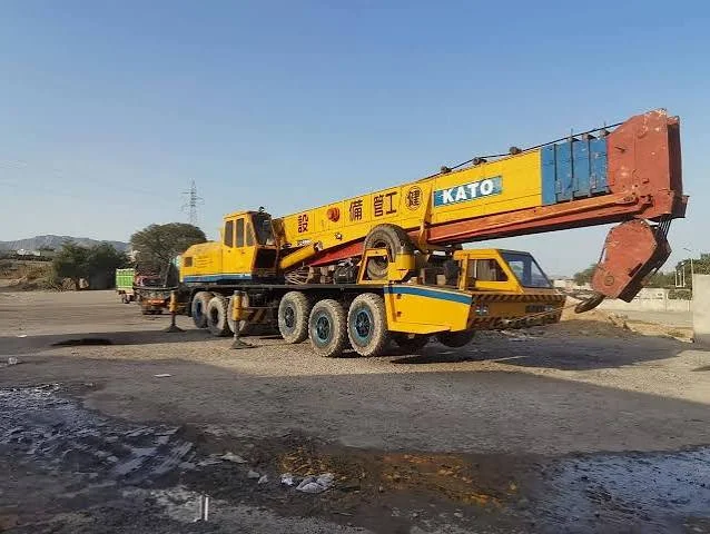 Crane Services In Rawalpindi Safe, Heavy Equipment Transportation