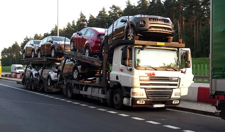 Automotive Industry Goods Transport in Pakistan